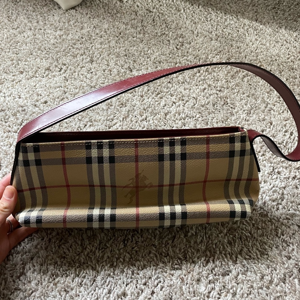 Burberry shoulder bag - 100% Authentic!